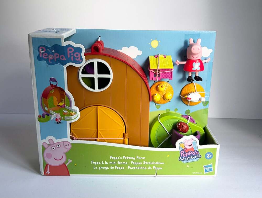 Peppa Pig Peppa's Petting Farm Playset